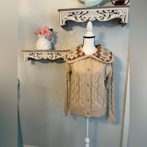 Hem & Thread Cable Knit Sweater